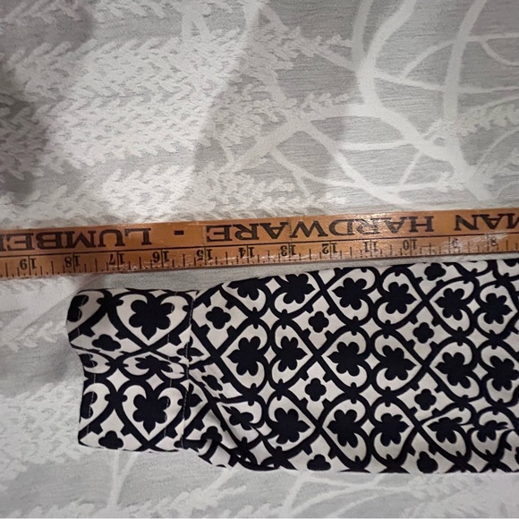 Talbots Non-Iron Medallion Print Button Down Shirt Navy/White 12P - Picture 9 of 10